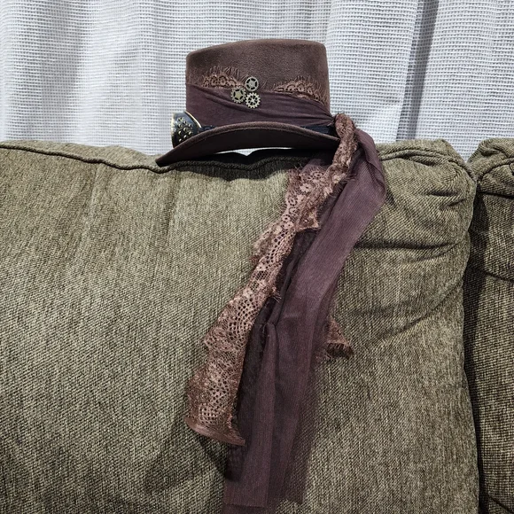 Spirit Brown Steampunk Hat with Goggles - Picture 5 of 10